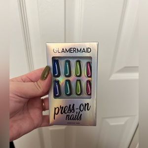 4/$24 Glamermaid press on nails
